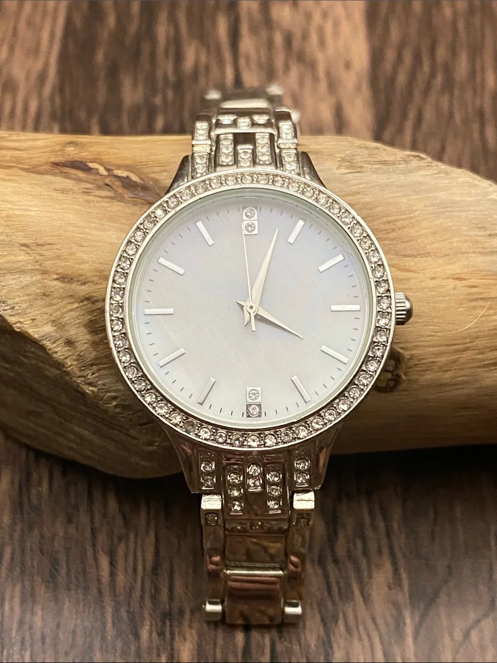 Ladies Bling Watch Mother of Pearl Dial silver tone working